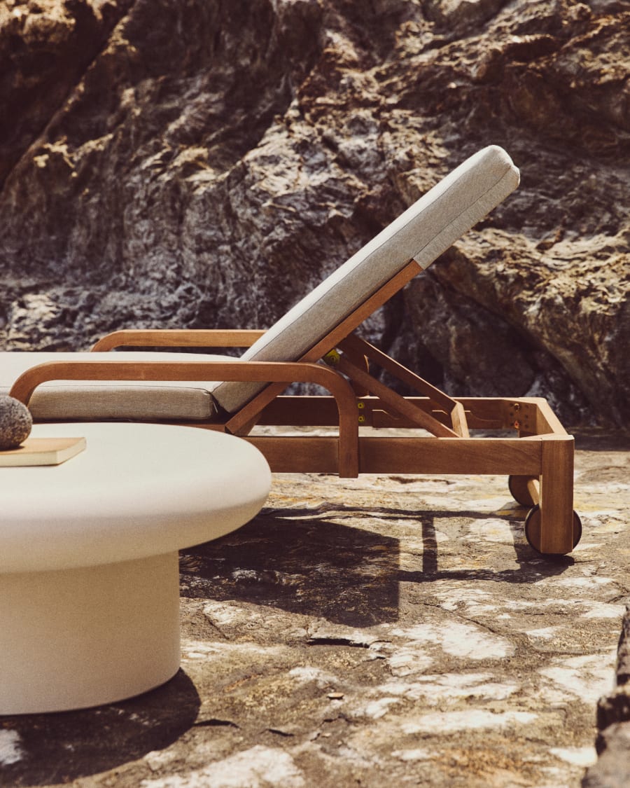 Sonsaura sun lounger made from solid eucalyptus wood FSC 100%