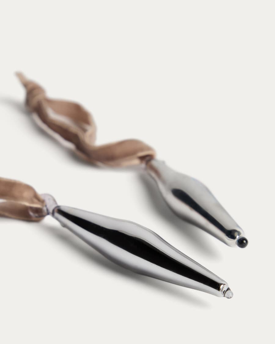 Isven set of 2 silver recycled glass hanging ornaments 10 cm