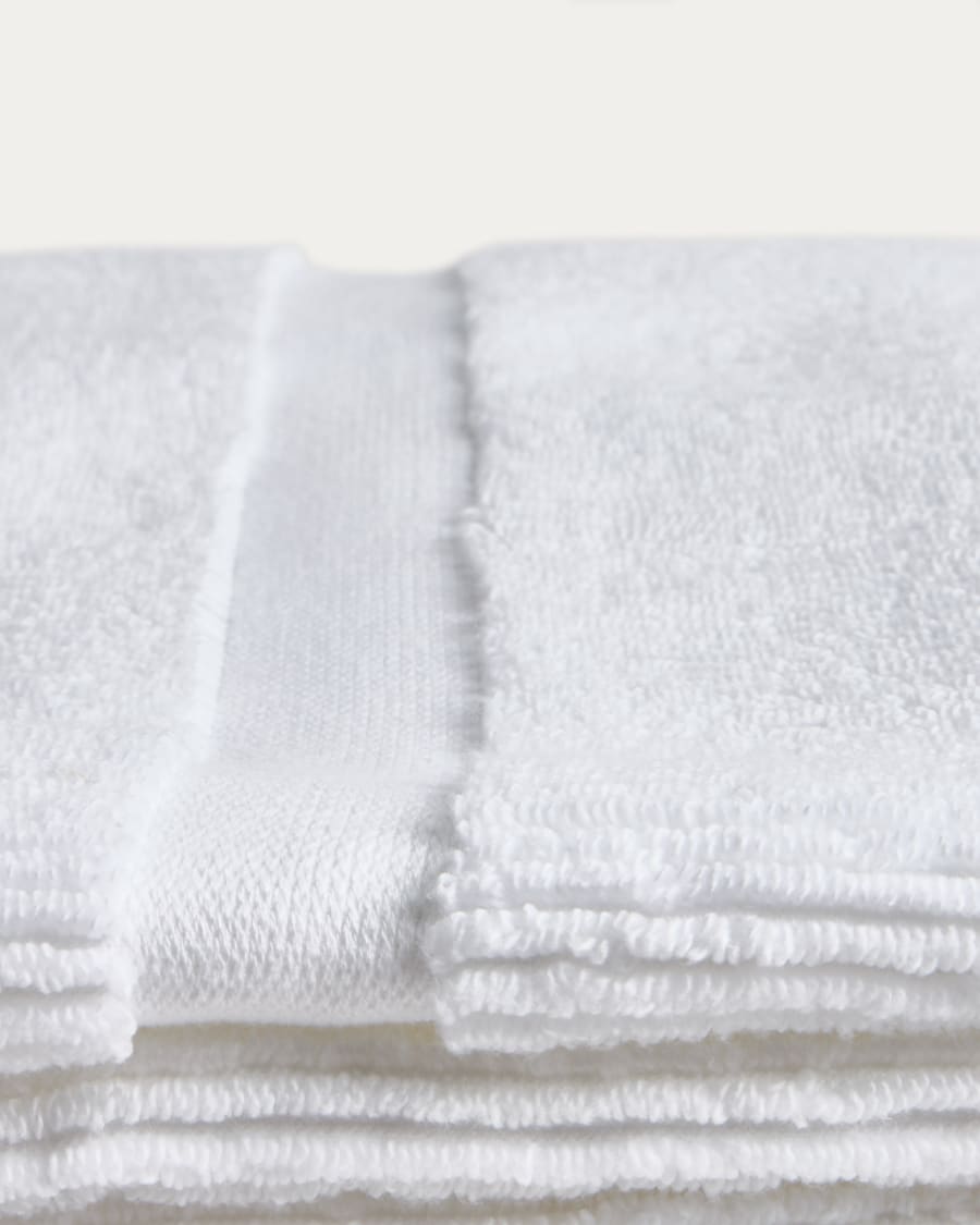 Olvira 100% cotton white jacquard bath towel 70 x 140cm