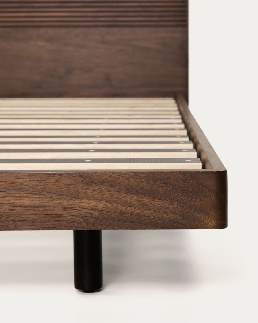 Lit Norlen en placage de noyer avec finition foncée et lumière LED pour matelas de 180 x 200 cm FSC 100%