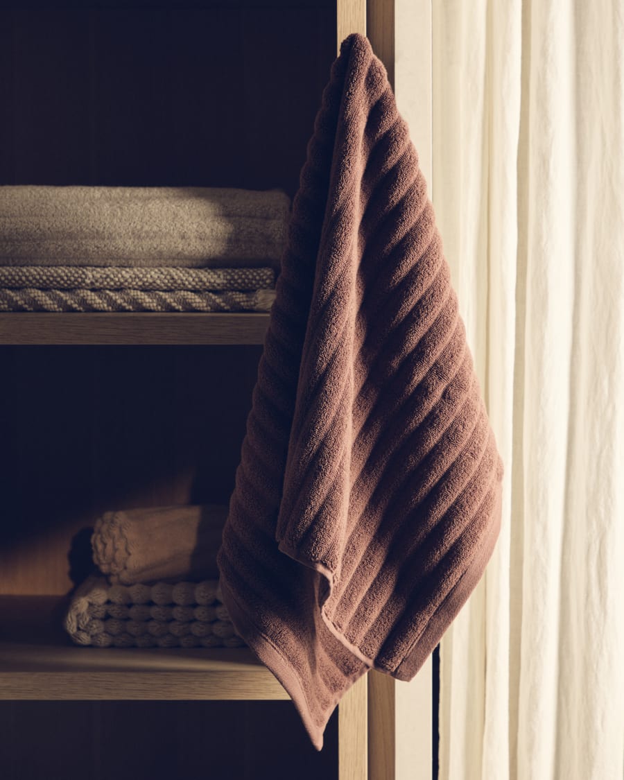 Badetuch Navira aus 100 % Baumwolle, dunkelbraun, 70 X 140 cm
