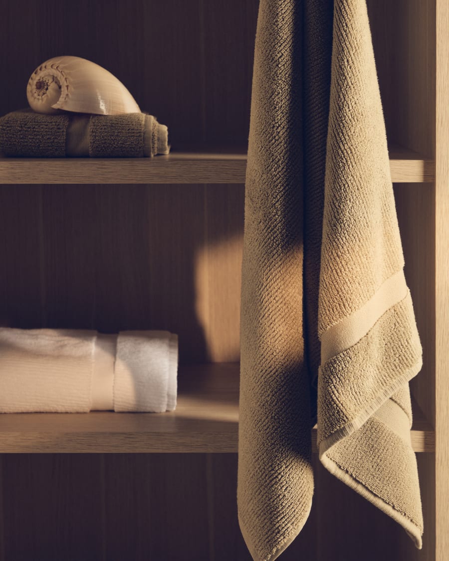 Olvira 100% cotton dark green jacquard border bath towel 70 x 140cm