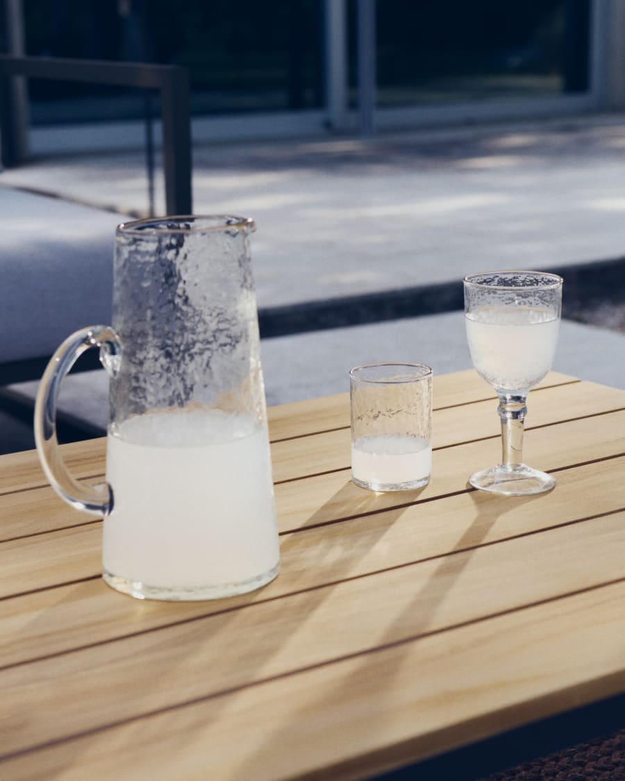 Vinea wine glass made of transparent recycled glass