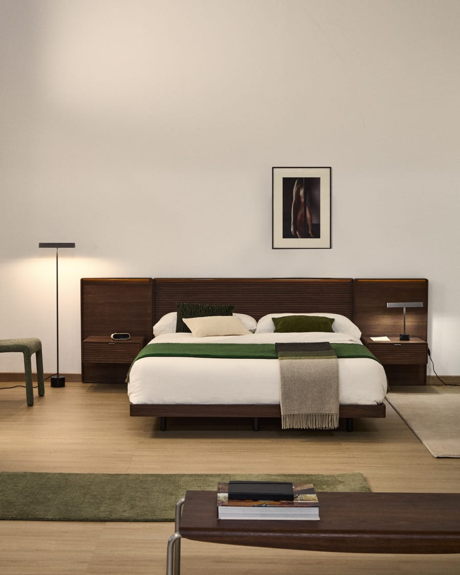 Lit Norlen avec 2 tables de nuit en placage de noyer avec finition foncée et lumière LED pour matelas 180 x 200 cm FSC 100%
