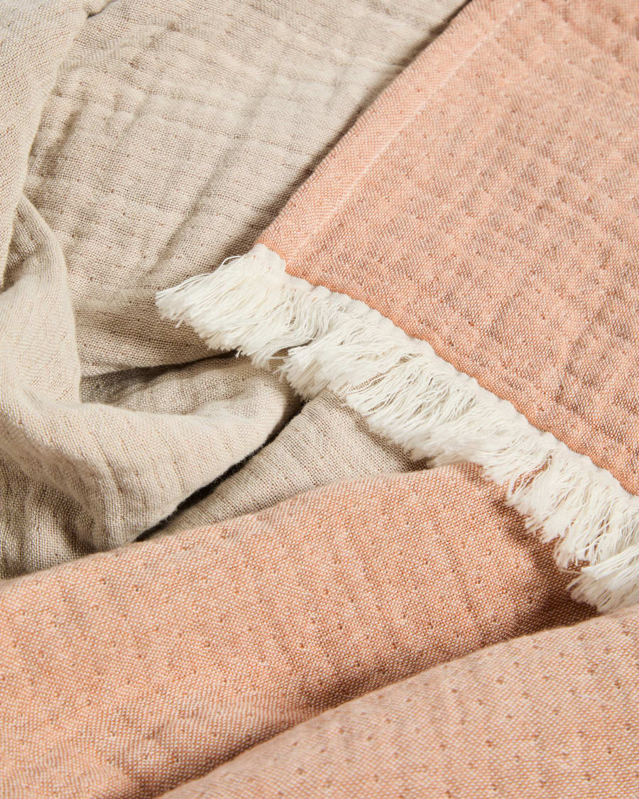 Coperta Nafine in garza di cotone 100% con frange bicolore 130 x 170 cm
