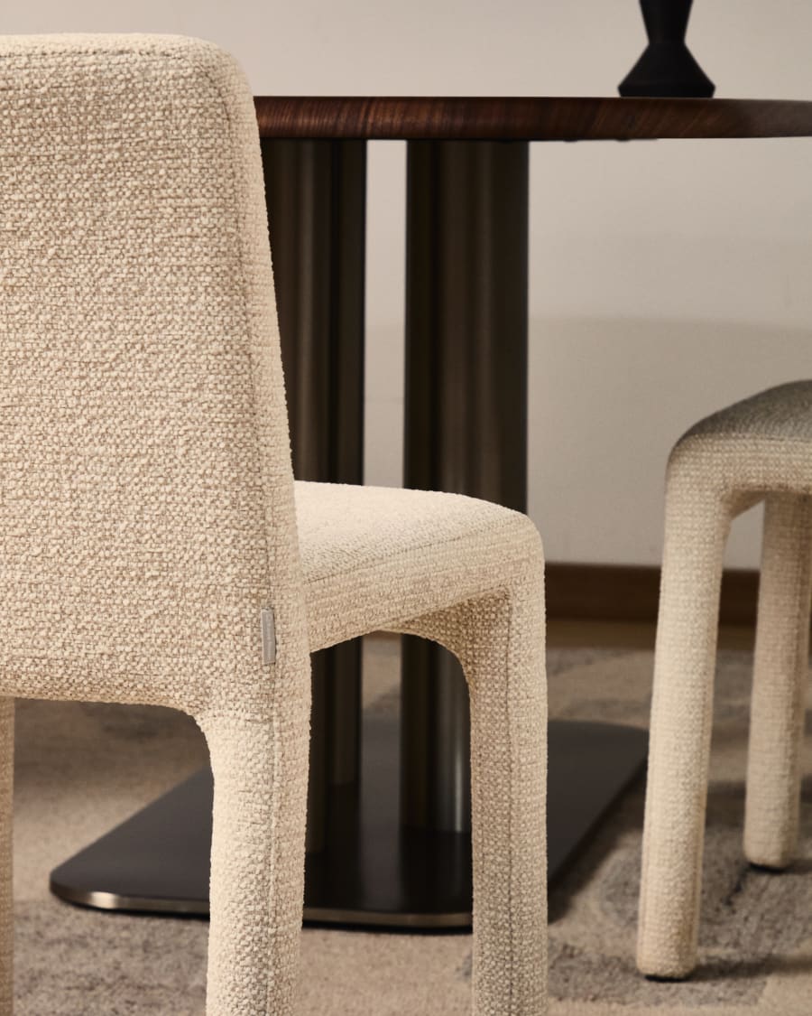 Sedia impilabile Loria in ciniglia beige