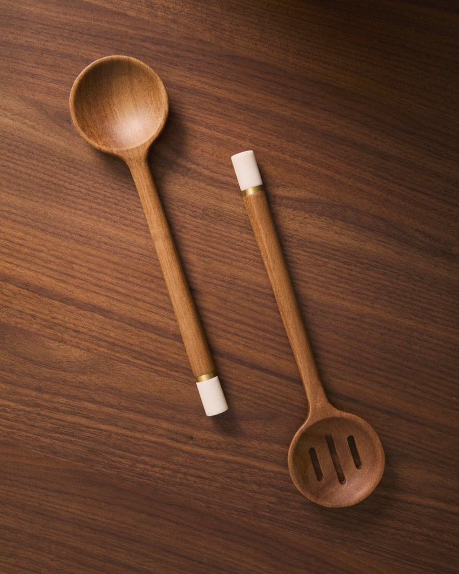 Ustensile de cuisine Adoma en bois d’acacia FSC 100 %