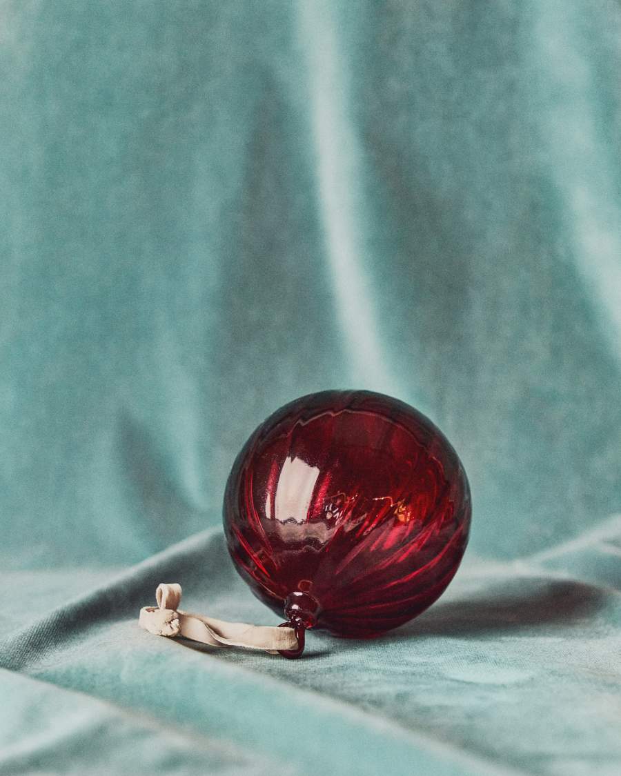 Σετ 2 κρεμαστών διακοσμητικών Oranel από ανακυκλωμένο γυαλί σε κόκκινο χρώμα Ø 10 cm