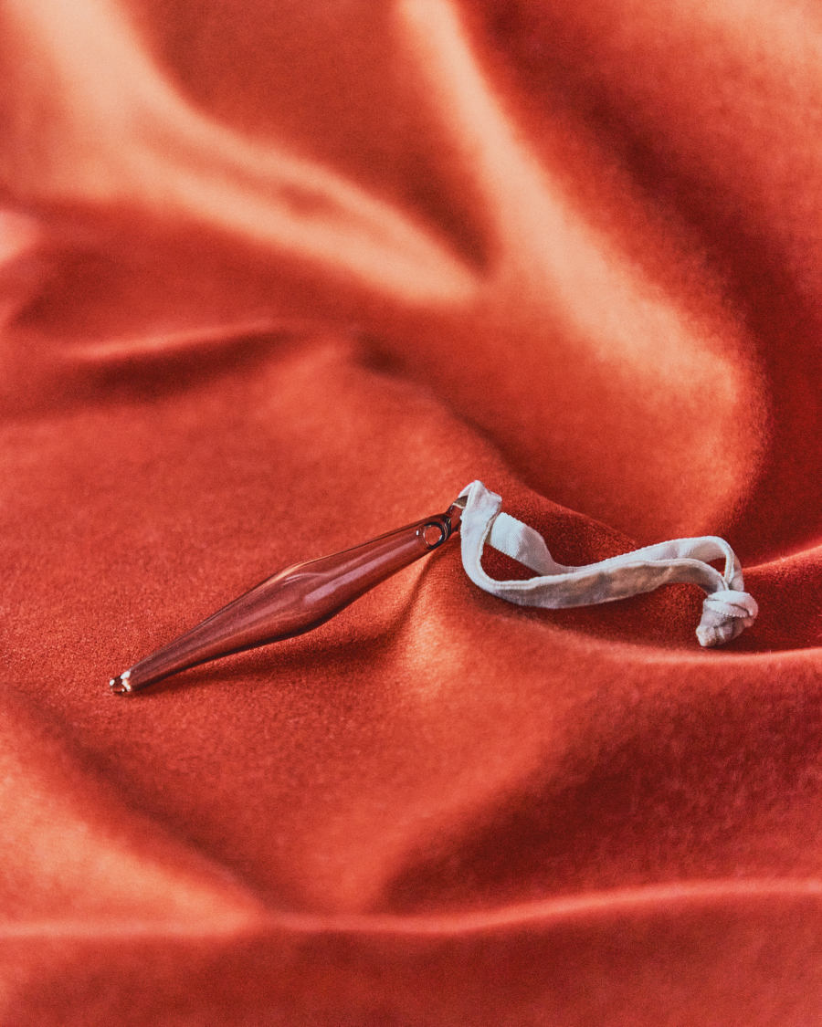 Isven set of 2 brown recycled glass hanging ornaments 10 cm