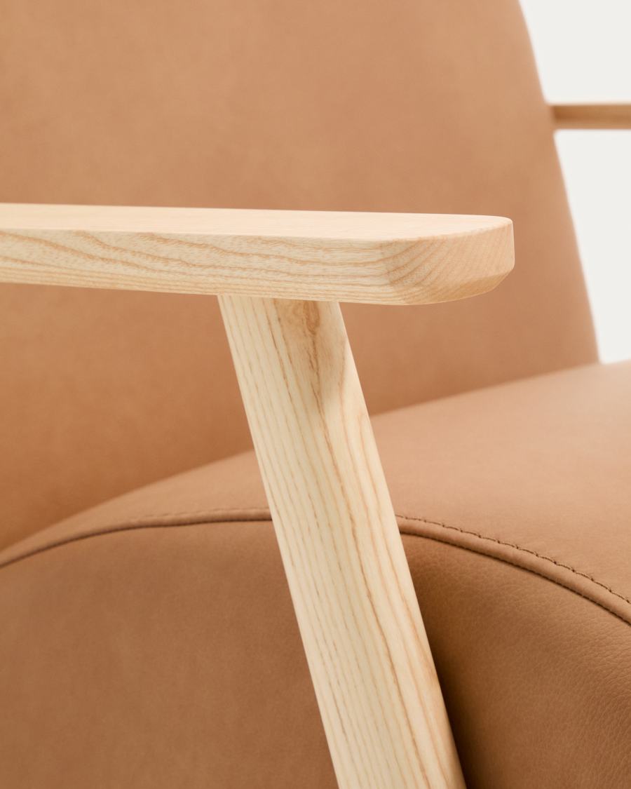 Meghan armchair in brown leather and solid ash wood with natural-coloured finish FSC Mix Credit