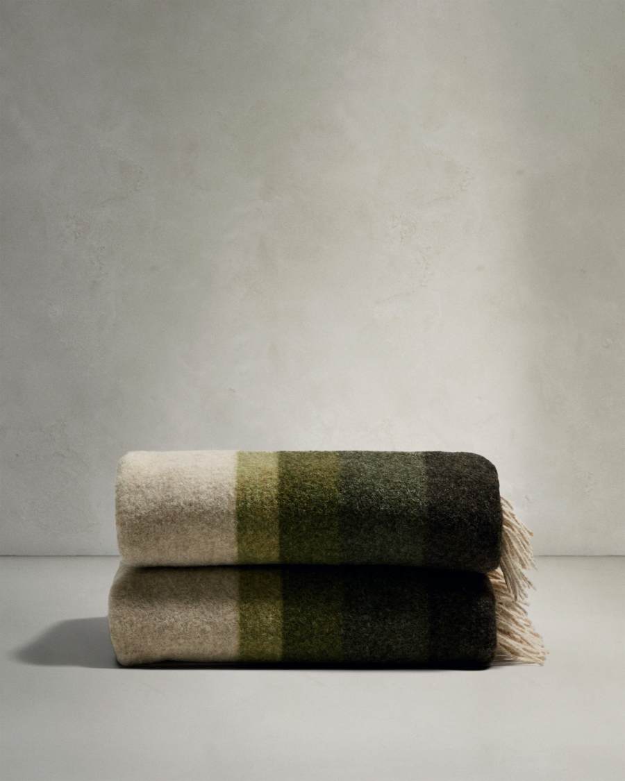 Voreni green recycled wool blanket with fringing 130 x 170cm