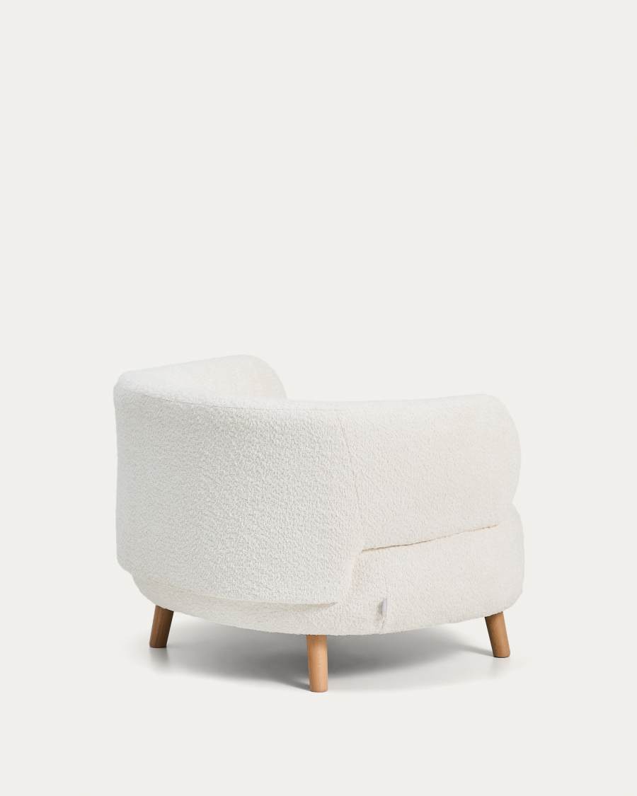 Sessel Luisa in ecrufarbenem, schwer entflammbarem Lammfellimitat mit Beinen aus massivem Buchenholz, 90 cm
