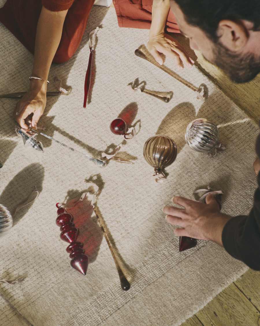 Σετ 2 κρεμαστών στολιδιών Lioren από ανακυκλωμένο κόκκινο γυαλί 31 cm