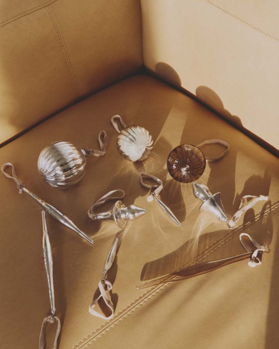 Isven set of 2 silver recycled glass hanging ornaments 10 cm