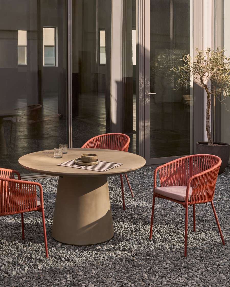 Itai runder Outdoor Tisch aus Zement Ø 120 cm