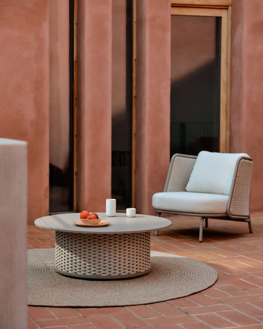 Outdoor-Couchtisch Sedalis aus Aluminium und taupefarbenem Seil Ø99 cm