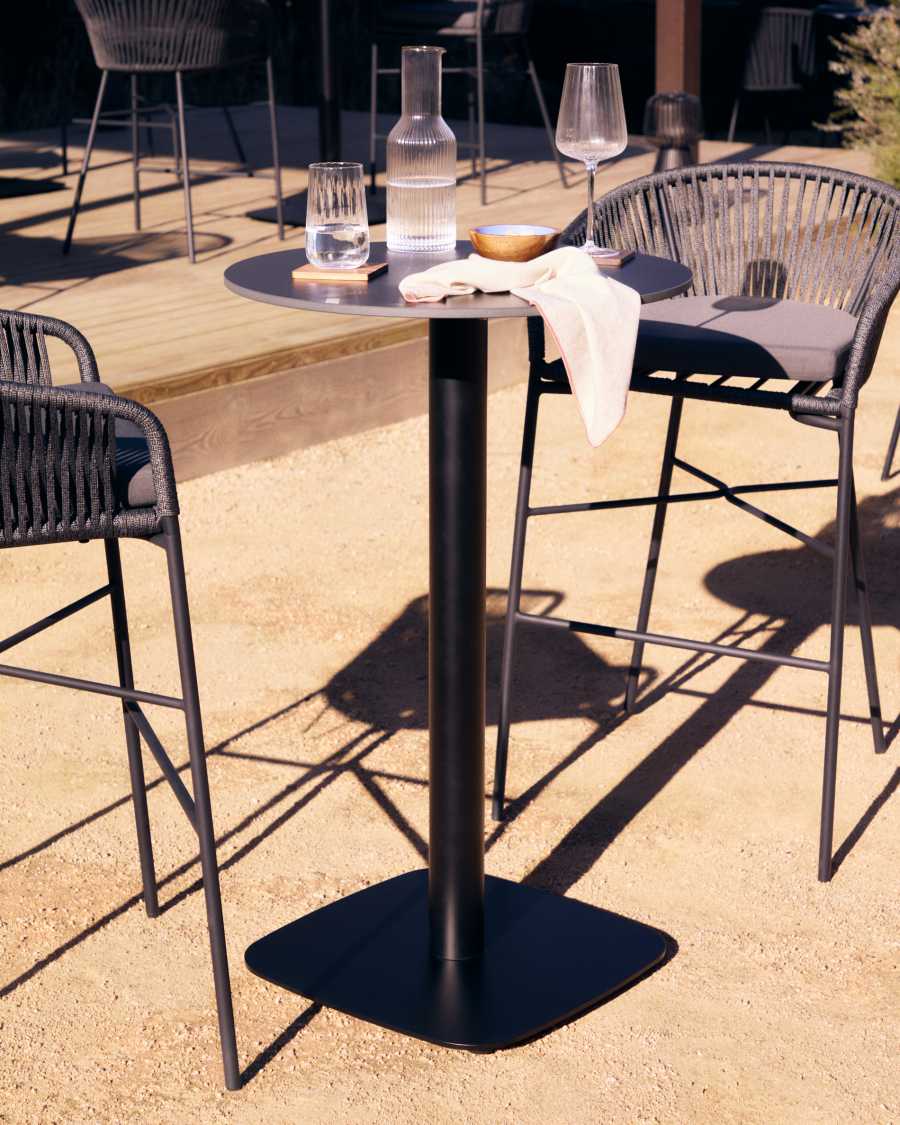 Dina hoher runder Outdoor-Tisch schwarz mit schwarz lackiertem Metallgestell Ø 60x96 cm