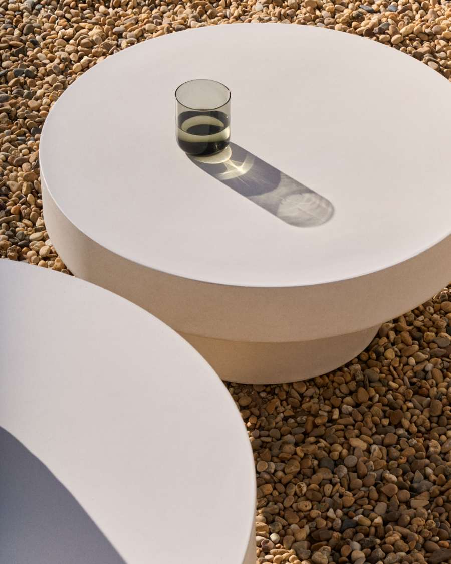 Aiguablava round coffee table in white cement, Ø 66 cm