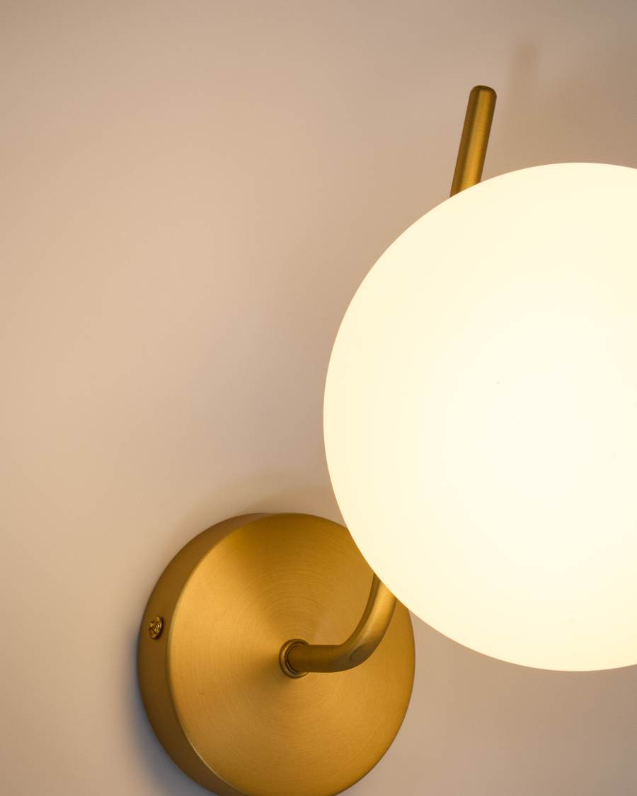 Brisia metal wall lamp with brushed brass finish with arms and 1 frosted glass ball Ø15cm