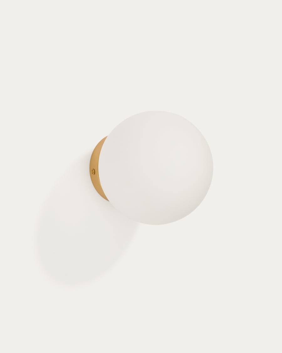 Brisia metal wall lamp with brushed brass finish and 1 frosted glass ball Ø15cm