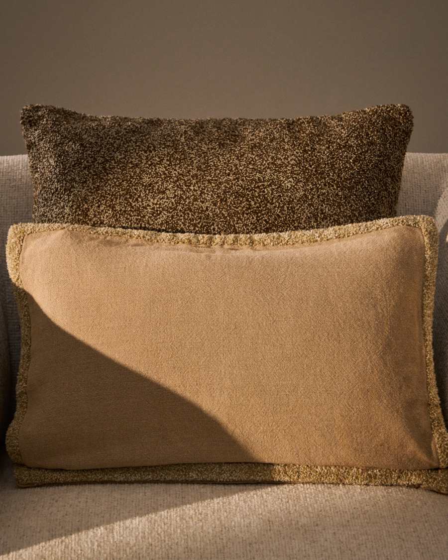 Olinan cushion cover with beige bouclé detailing 30 x 50 cm