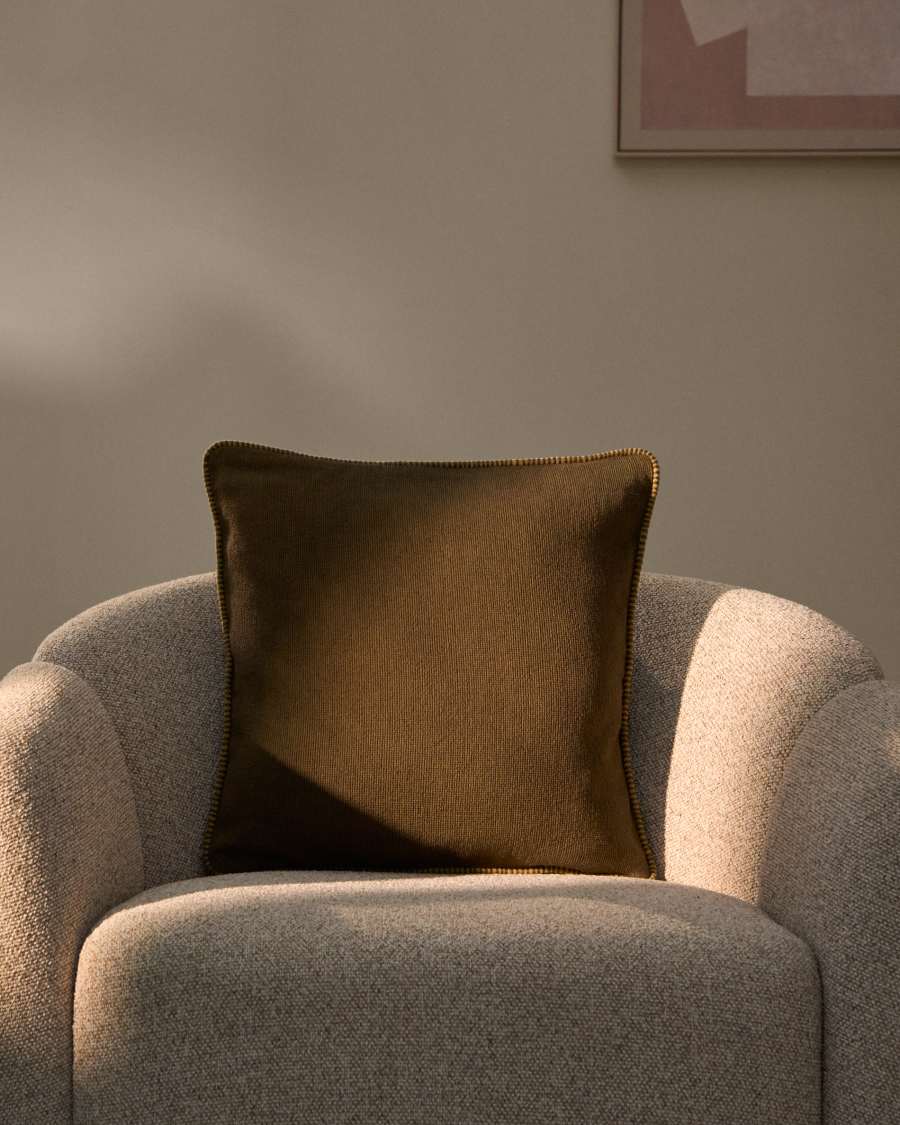 Rivon green cushion cover with contrast piping 45 x 45 cm