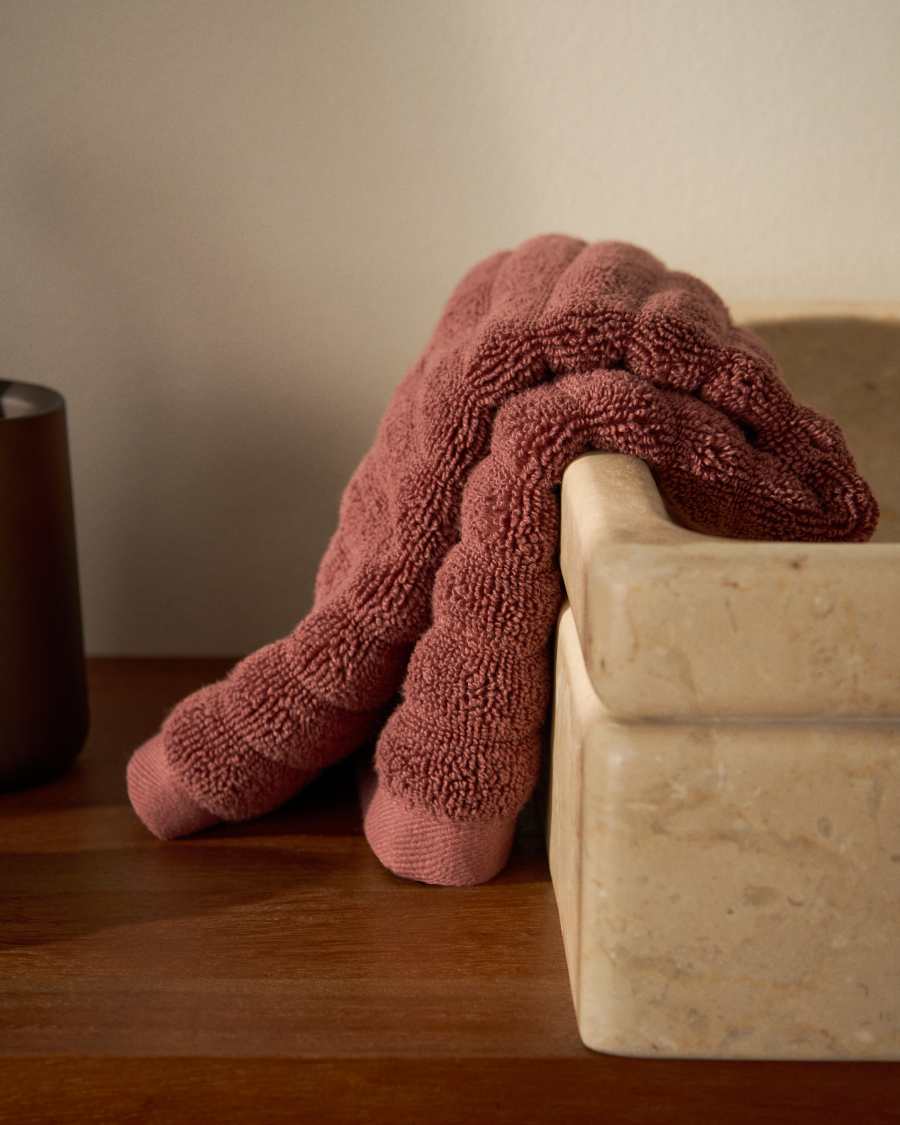 Navira 100% cotton maroon guest towel 30 x 50 cm