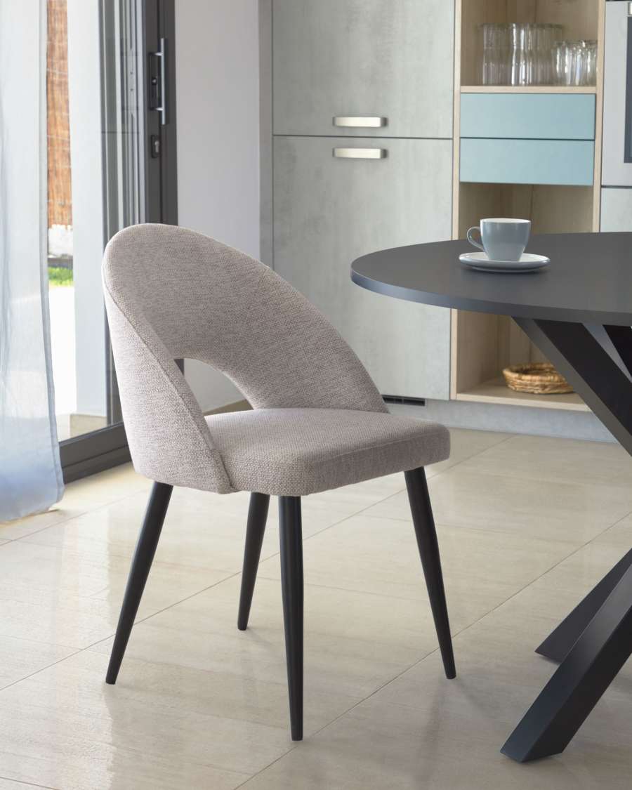 Stuhl Mael beiger mit Stahlbeinen mit schwarzem Finish FSC 100%