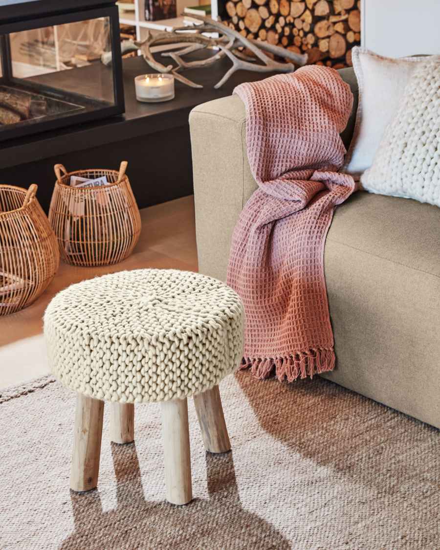 Beneda 100% wool footstool in white Ø 40 cm