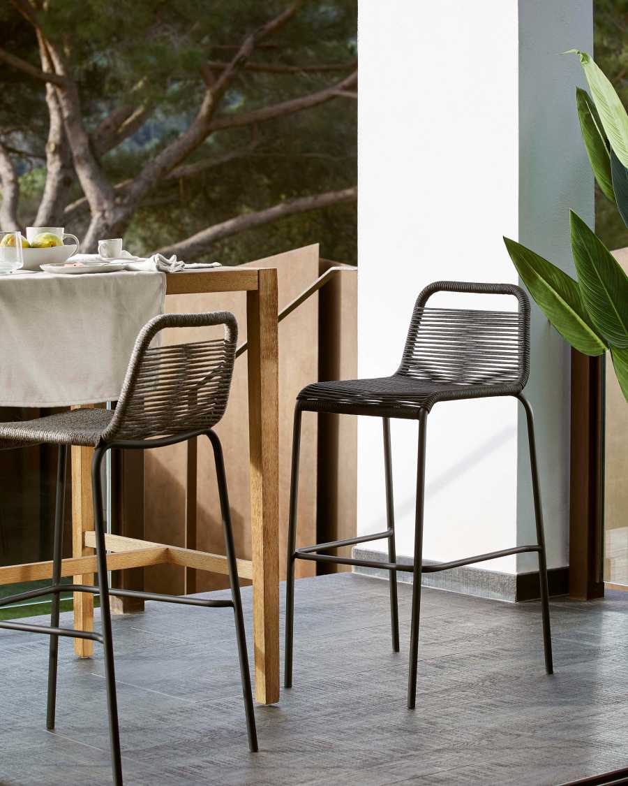 Lambton stapelbarer Hocker aus schwarzem Seil und Stahl mit schwarzem Finish Höhe 74 cm