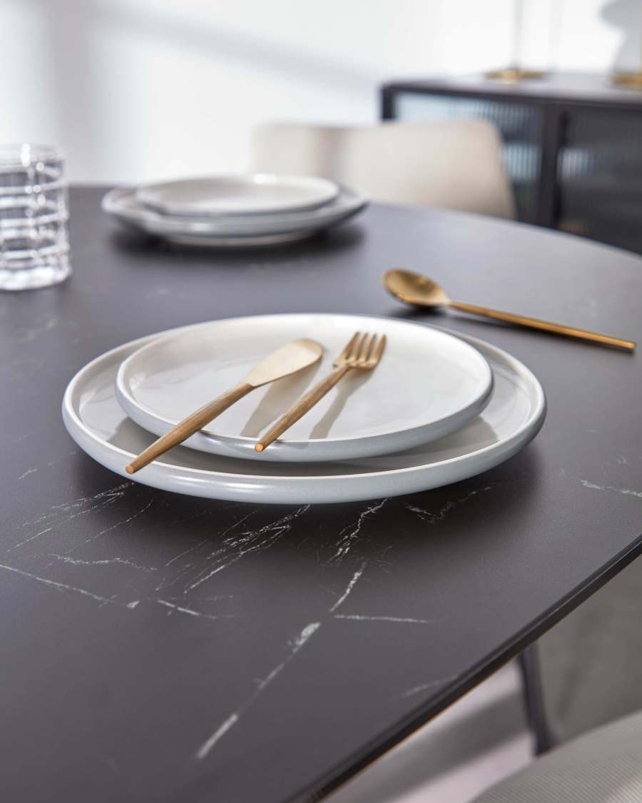 Sadashi flat porcelain plate in grey and white