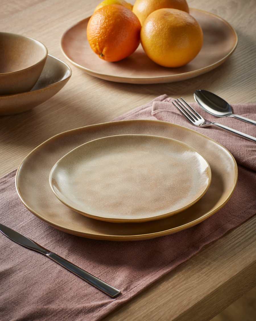 Beige Vreni flat plate