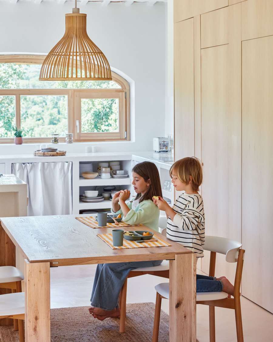 Epiphany plate and cutlery set in green silicone and wood