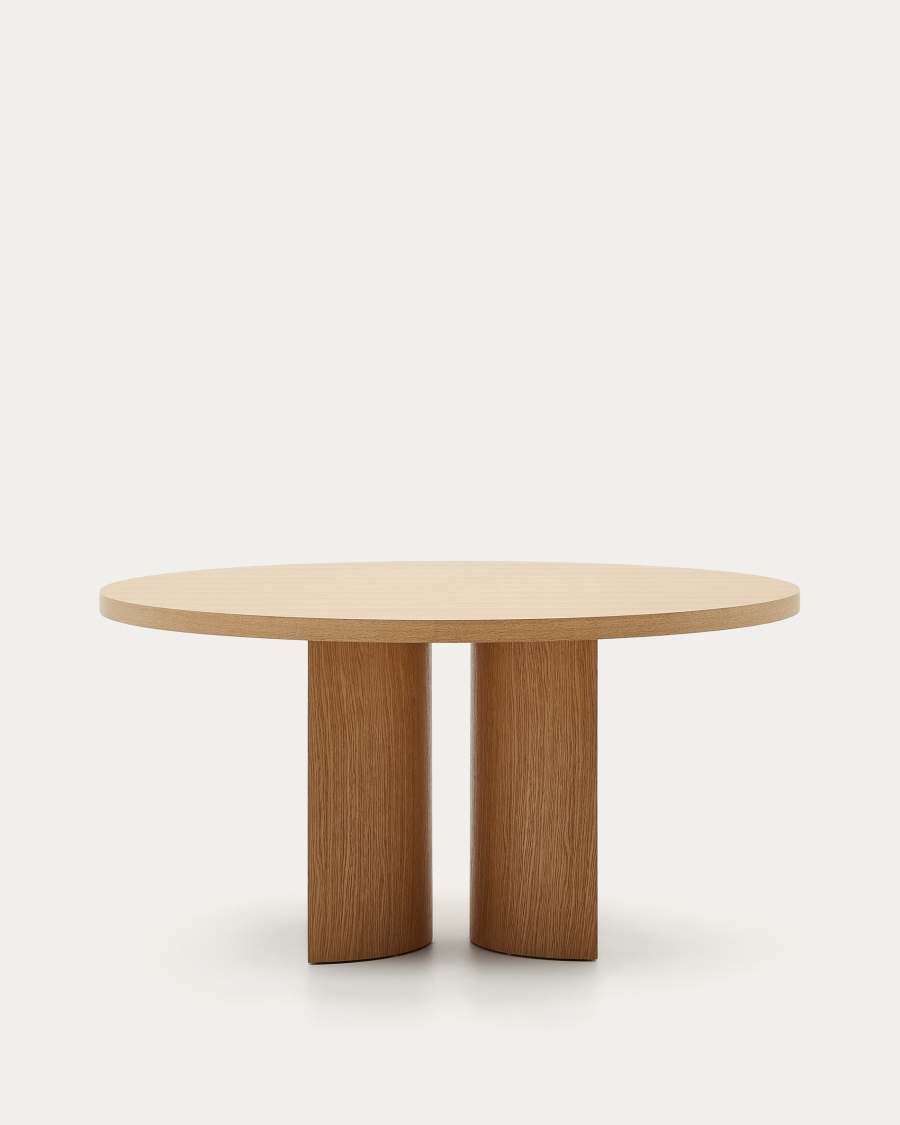 Nealy round table with an oak veneer in a natural finish, Ø 150 cm