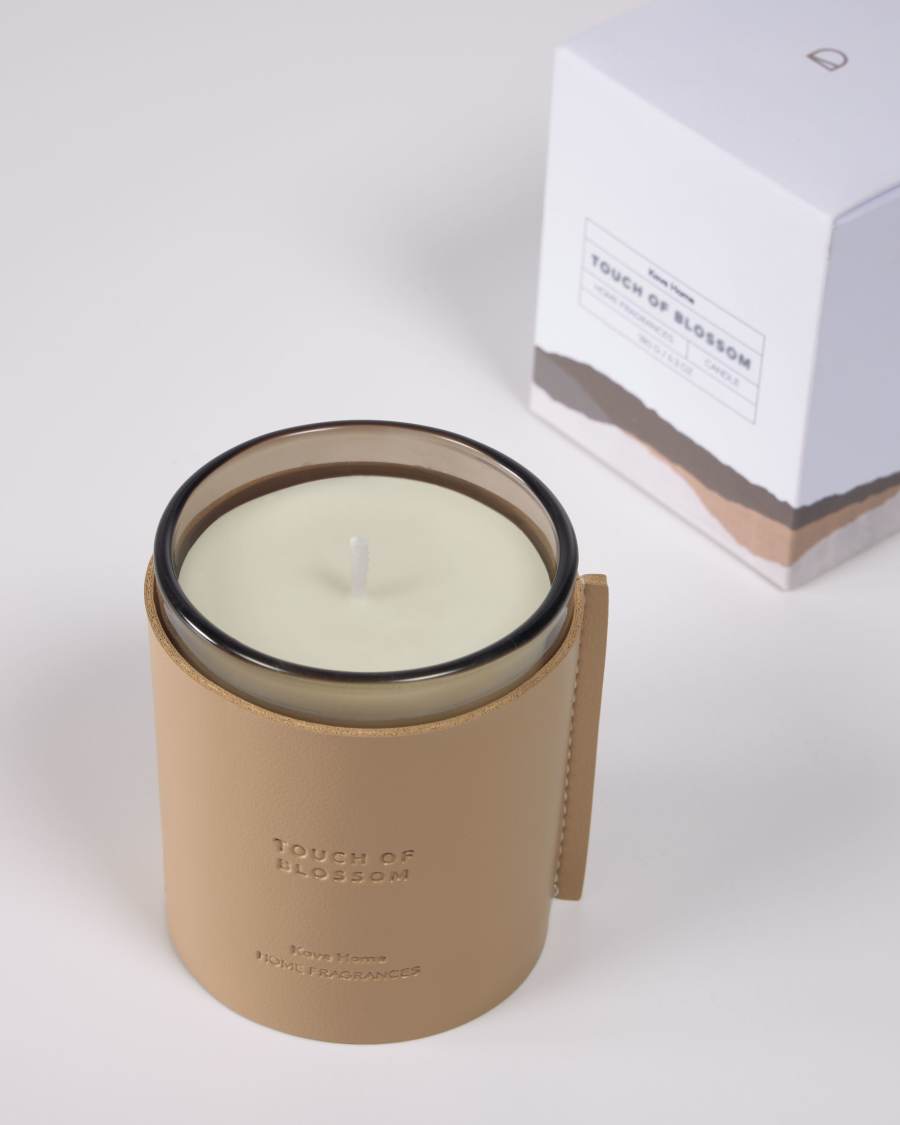 Touch of Blossom scented candle 180 g