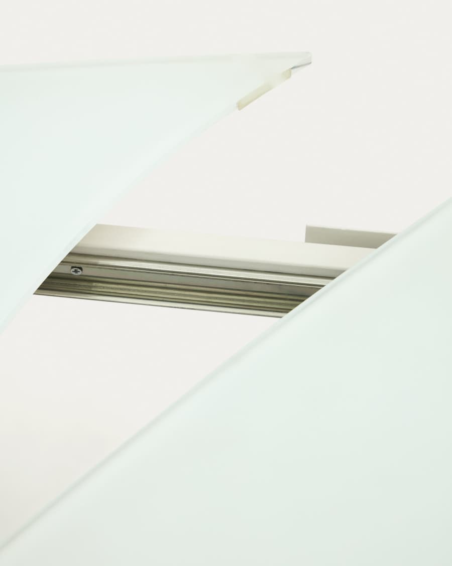 Yodalia extendable round table in glass and MDF with steel legs in white, 130 (190) x 100 cm