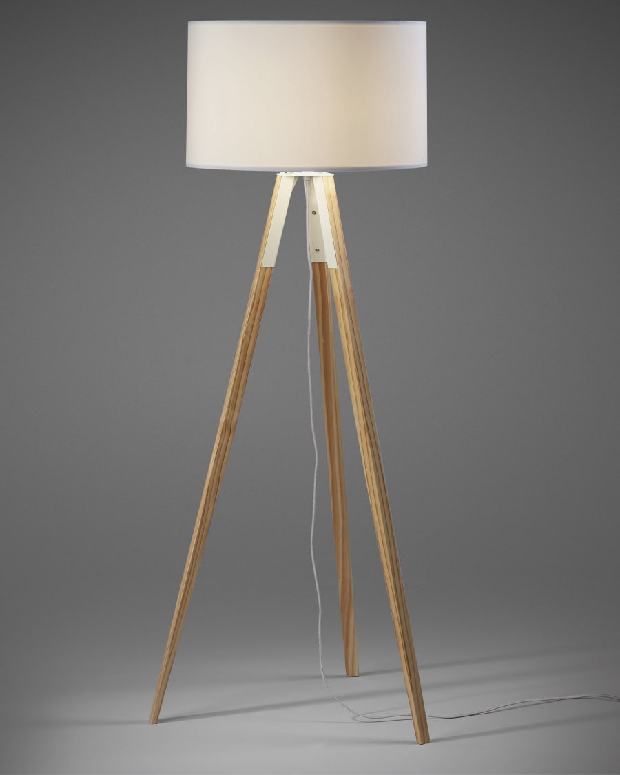 Iguazu floor lamp in solid pine wood