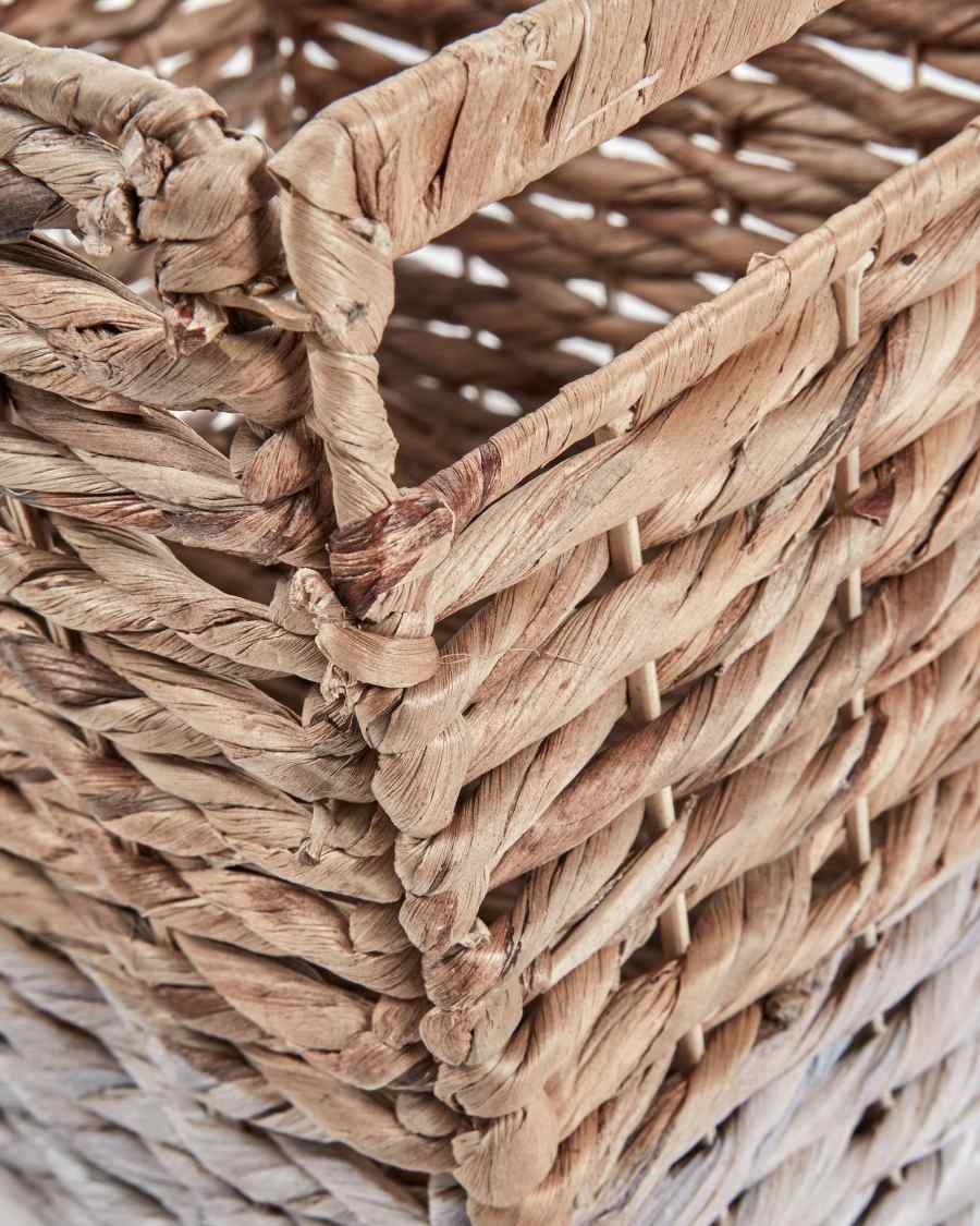 Words basket natural and white