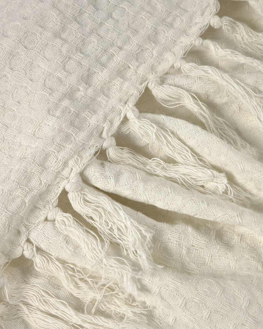 Shallow 100% cotton blanket in white 130 x 170 cm