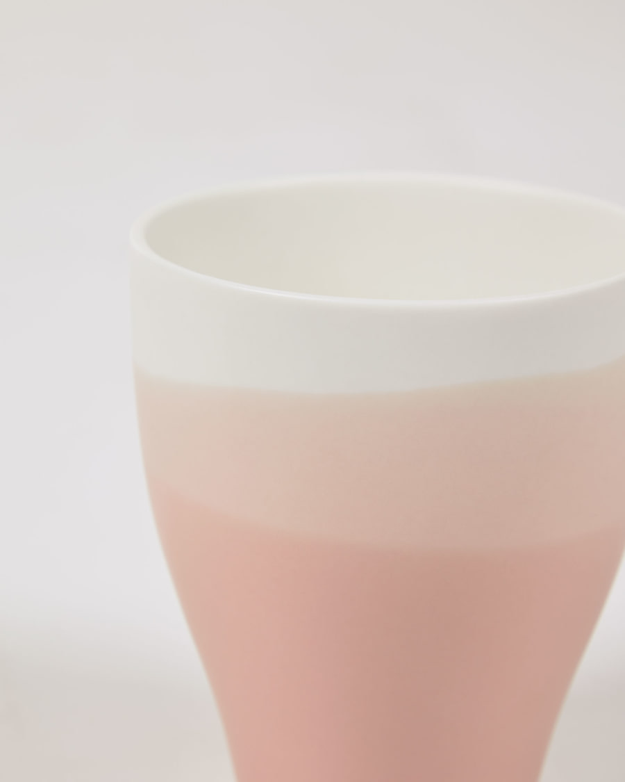Sayuri porcelain cup in pink and white