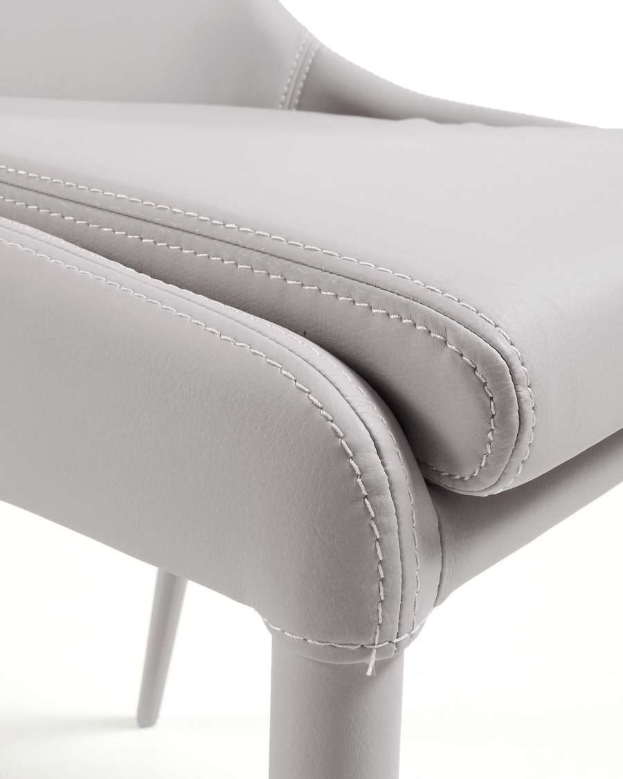 Chaise Davi en polyuréthane beige