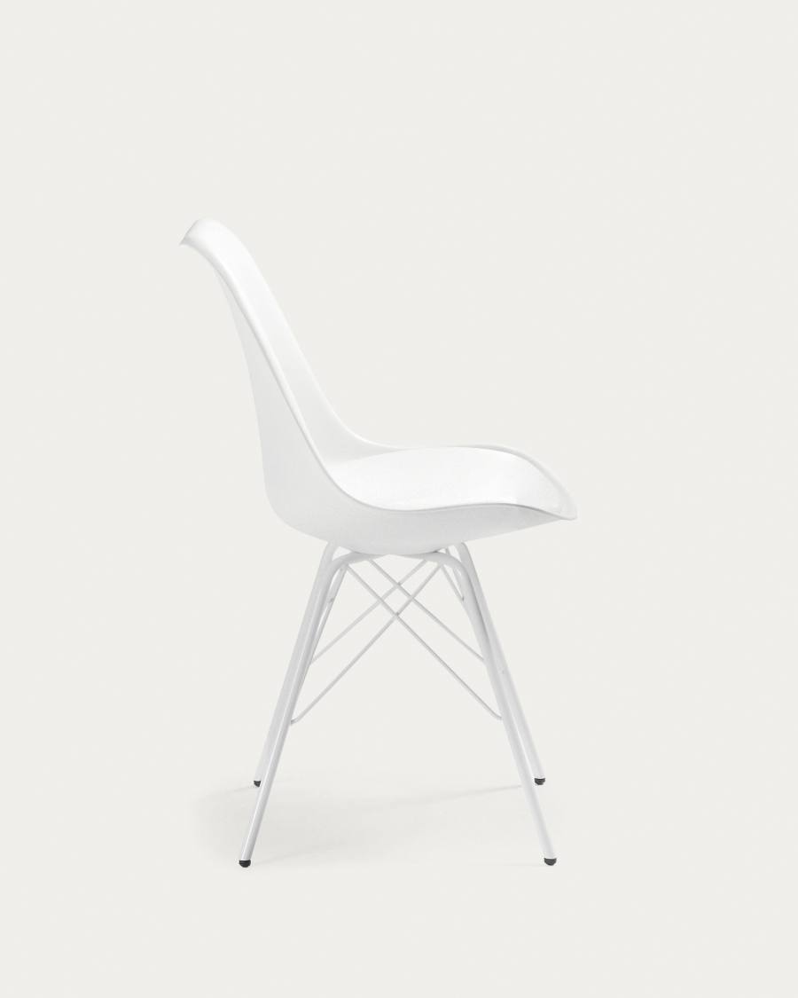 Chaise Ralf blanche avec pieds en métal