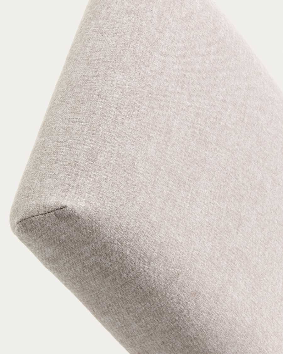 Freda Stuhl beige mit Beinen aus massivem Buchenholz mit schwarzem Finish