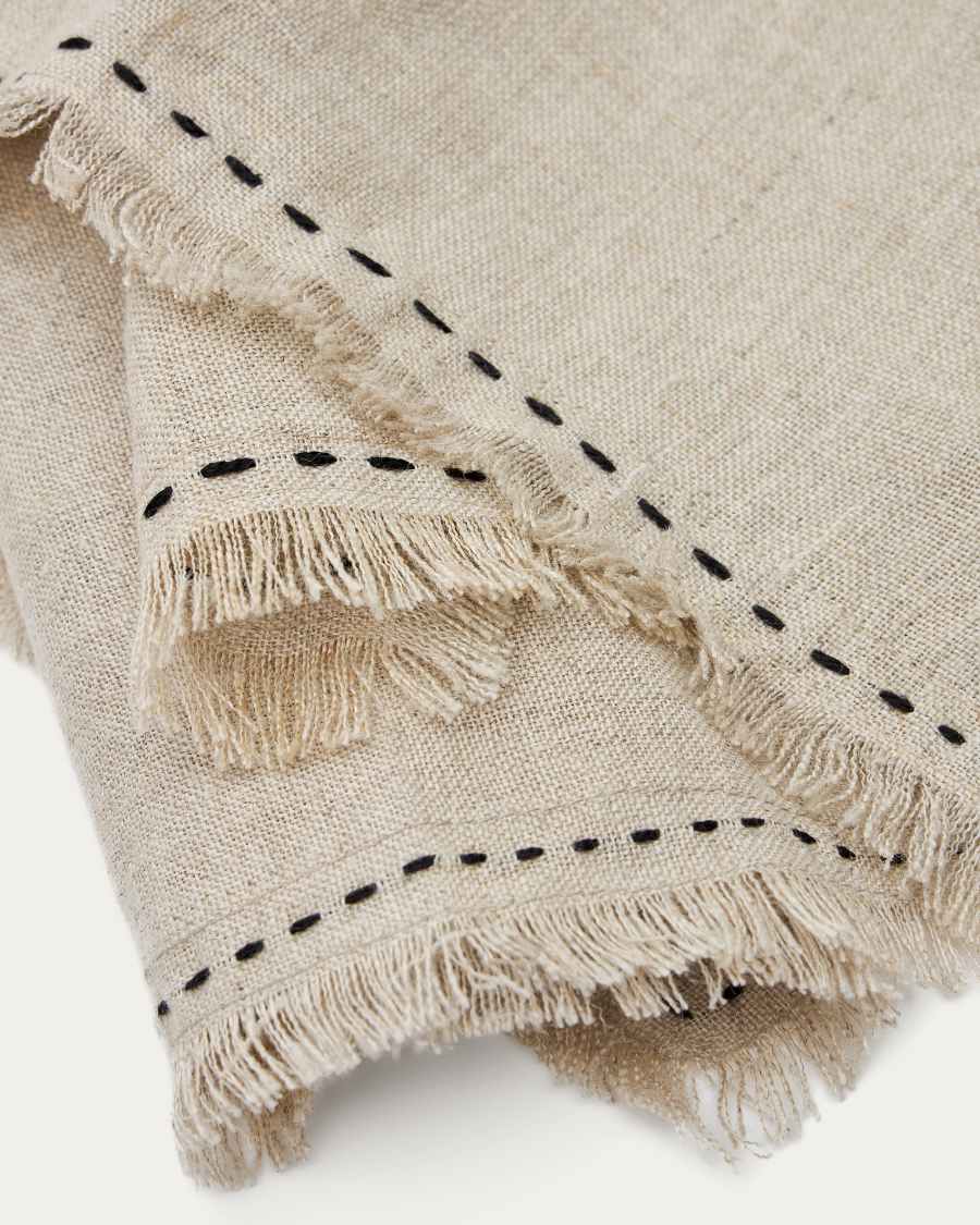 Montalt set of two 100% linen napkins with beige fringes and black contrast stitching