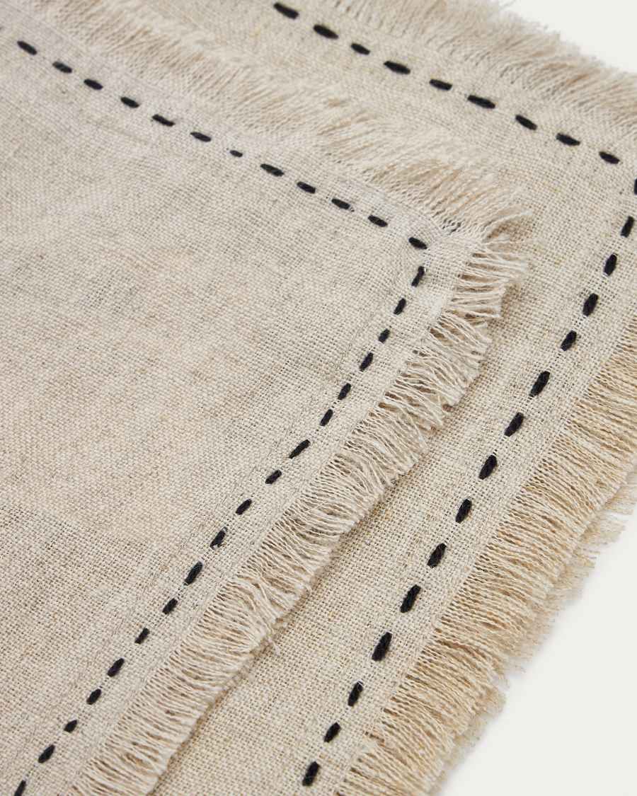 Montalt set of two 100% linen napkins with beige fringes and black contrast stitching