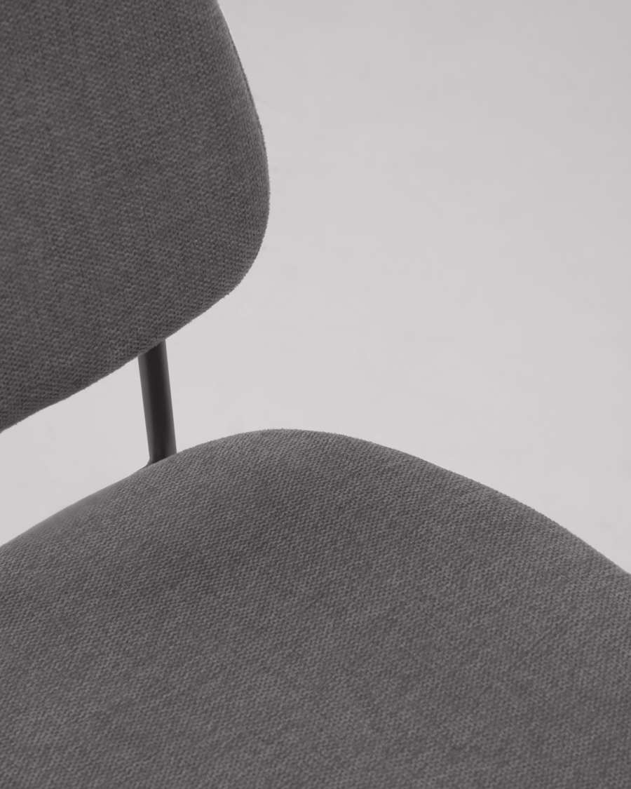 Chaise Benilda gris foncé, contreplaqué de chêne et acier finition noir FSC Mix Credit