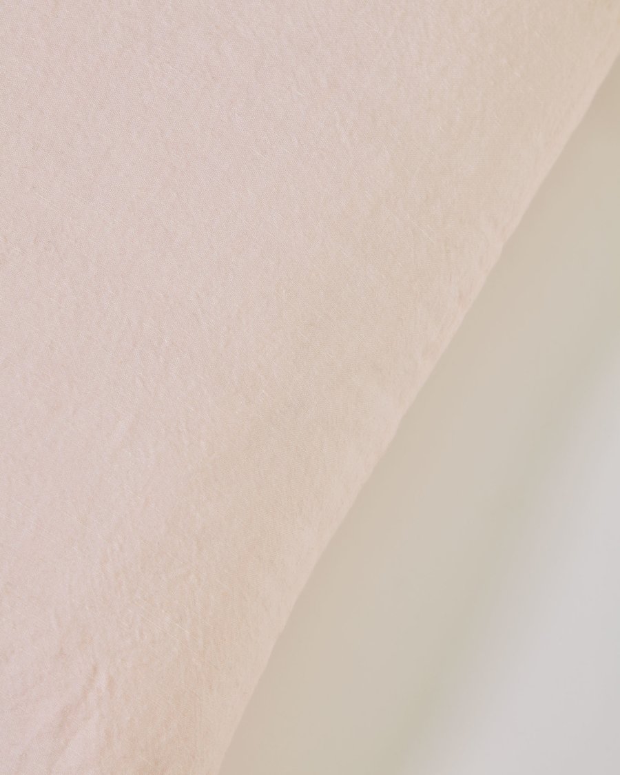 Eirenne cotton and linen cushion cover in pink 45 x 45 cm