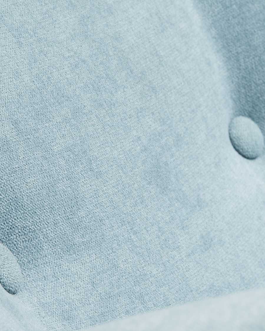 Patio armchair in blue with solid, natural rubberwood legs