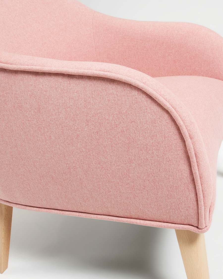 Bobly armchair in pink with wooden legs with natural finish