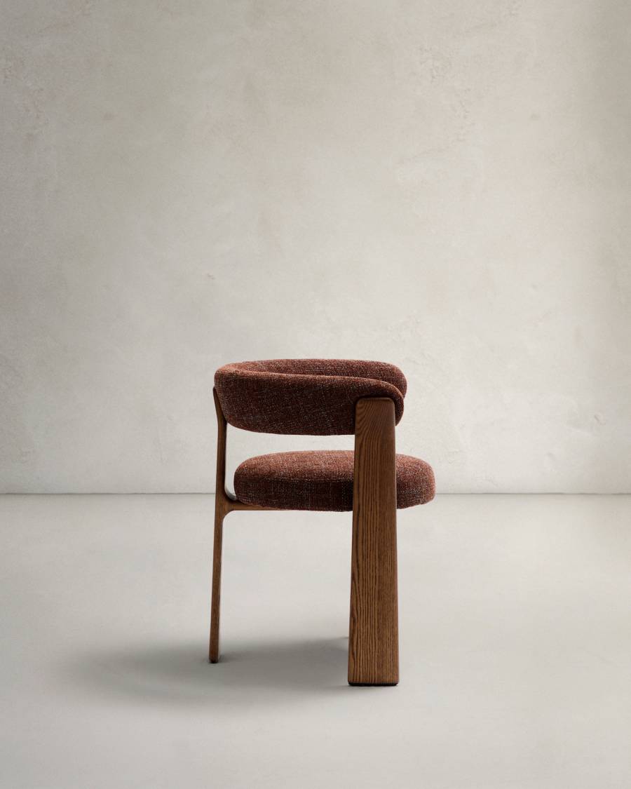 Granite 3-legged chair in brown chenille and with solid ash wood in a walnut finish FSC 100%